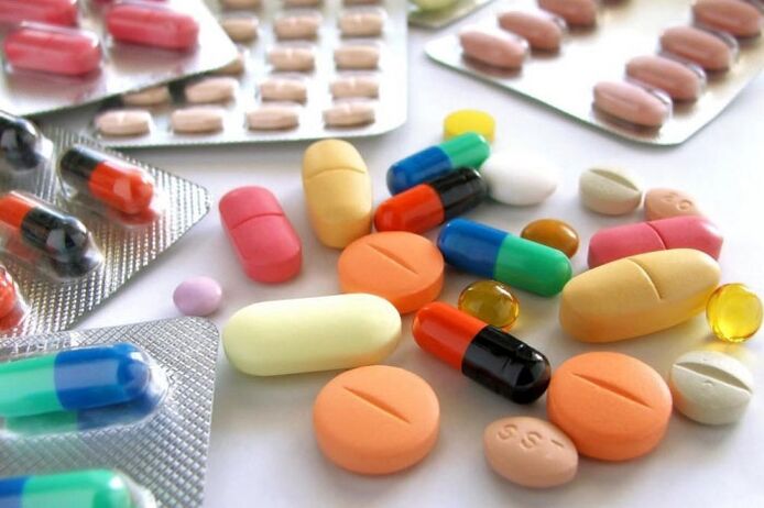 Léčba prostatitidy se neobejde bez užívání antibiotik a jiných léků. 